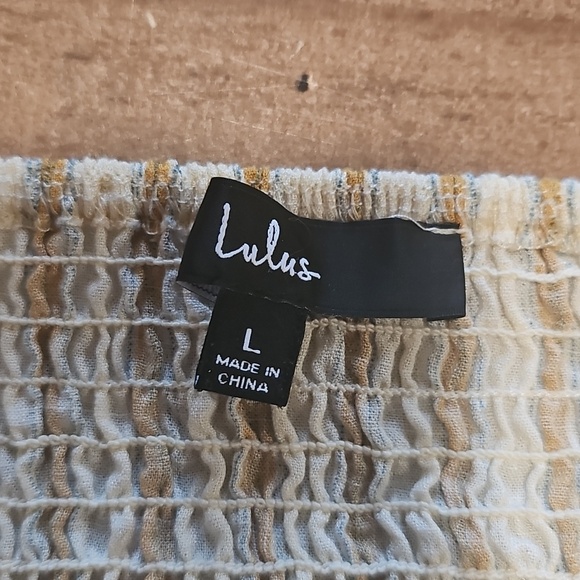 Lulu's Wrap Top - Picture 4 of 5